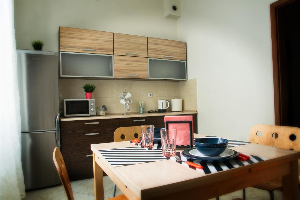 Apartament Pomaranczowy Narutowicza 11 ลูบลิน ภายนอก รูปภาพ