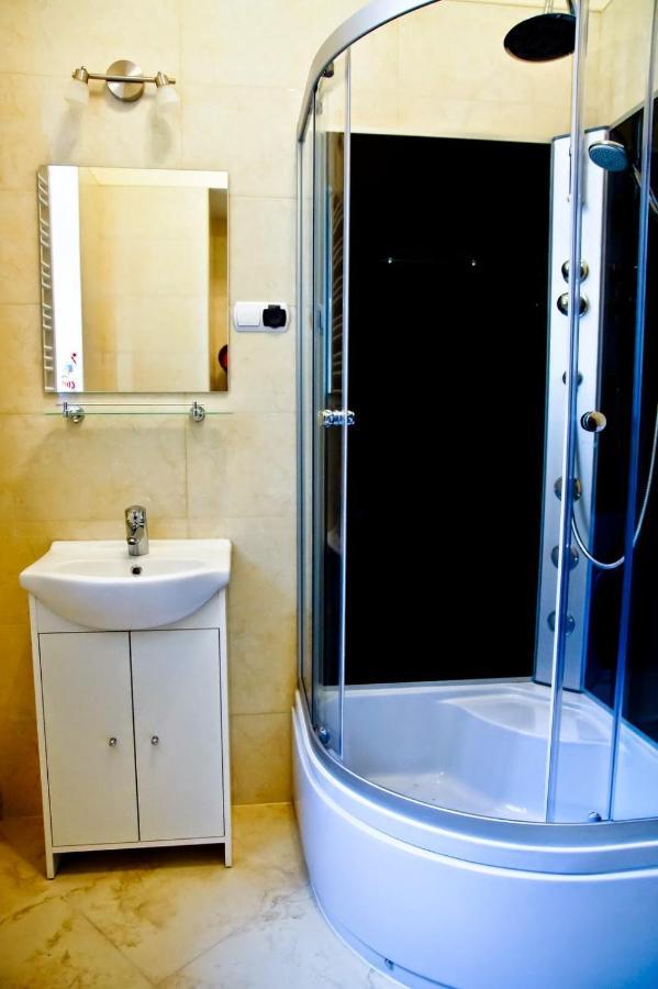 Apartament Pomaranczowy Narutowicza 11 ลูบลิน ภายนอก รูปภาพ